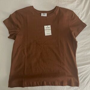 Basic brown t-shirt/baby tee, New with tags never worn, 100% cotton, fall